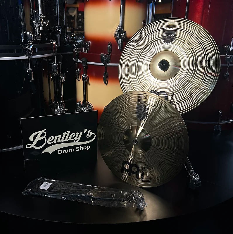 Par de platillos de marcha Meinl MA-BR-14M de 14" para estudiantes, de latón, medianos, con almohadillas y correas